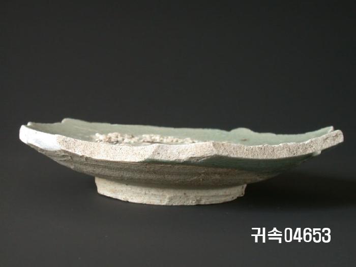 朝鮮 純白磁 楪匙 底部片 이미지